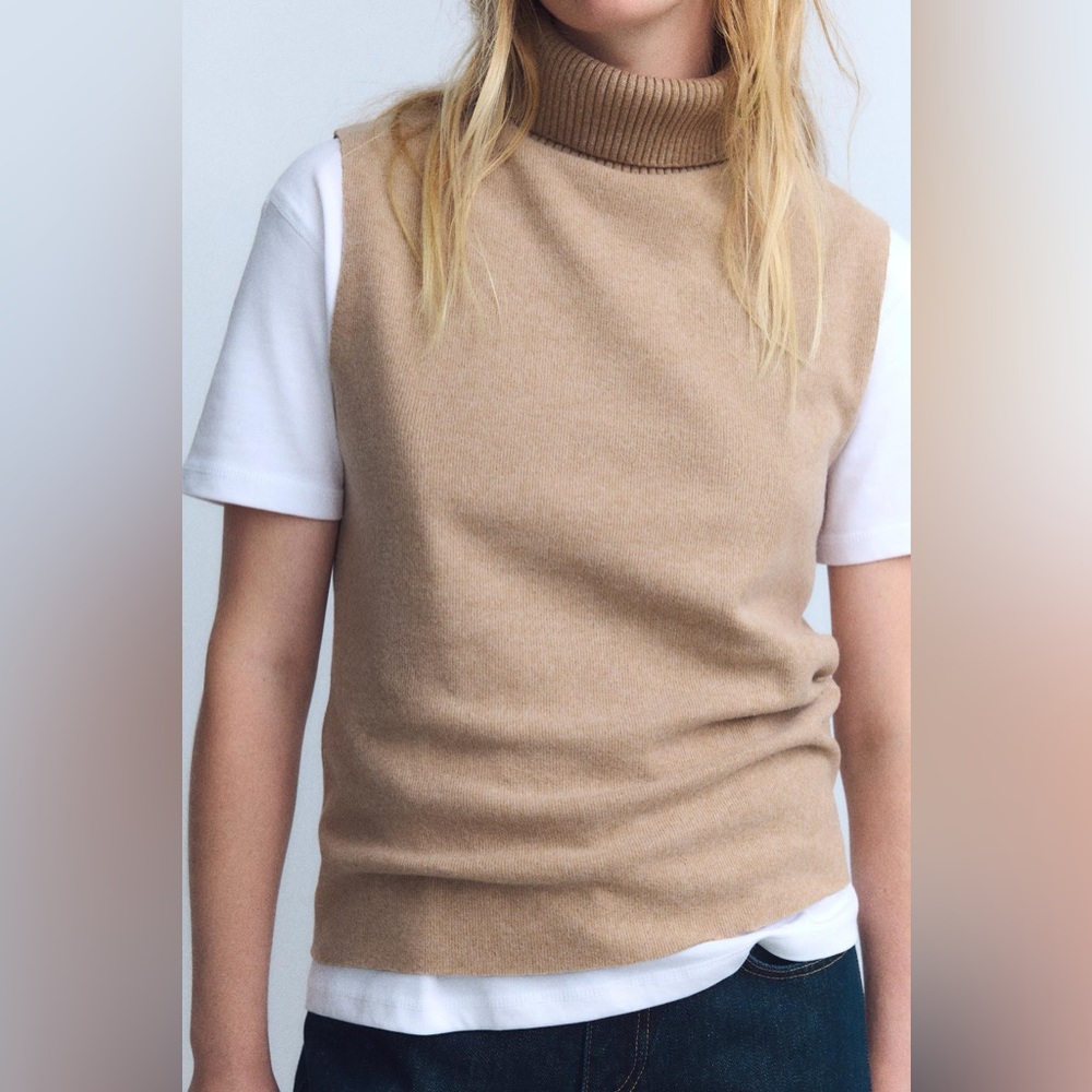Women’s Zara Medium taupe sleeveless sweater